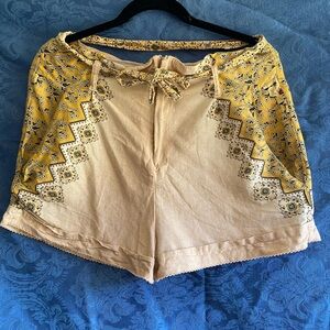 Agua Bendita boho floral short